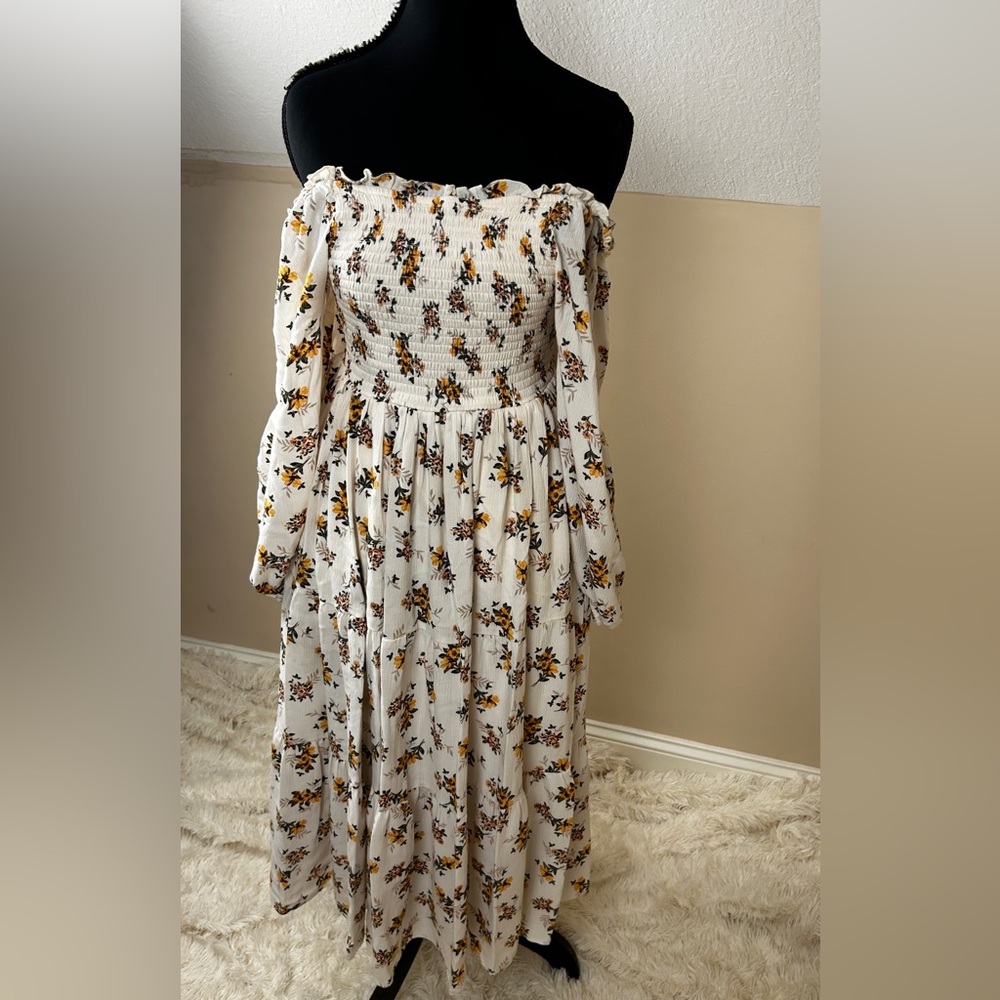 Torrid Cream Floral Midi Dress Stretchy Material - Picture 2 of 9